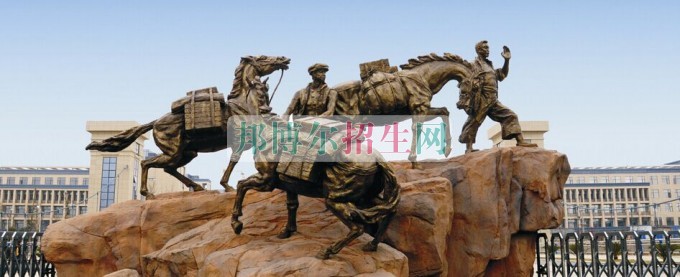貴州商業(yè)高等專(zhuān)科學(xué)校招生辦聯(lián)系電話(huà)