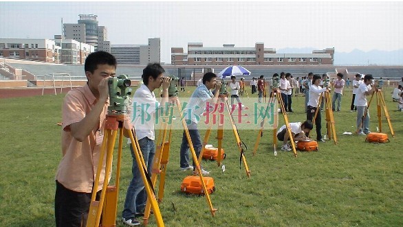 重慶建筑高級技工學(xué)校2016年報名條件、招生對象