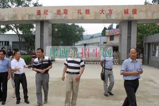南充通信運(yùn)輸職業(yè)學(xué)校2016年報(bào)名條件、招生對象