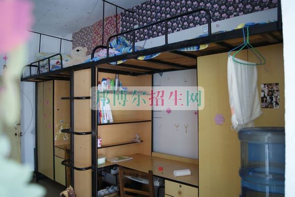 湖南商務(wù)職業(yè)技術(shù)學(xué)院宿舍條件、住宿好嗎、寢室情況