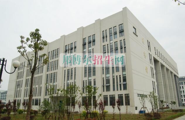 中?？即髮：每紗? width=
