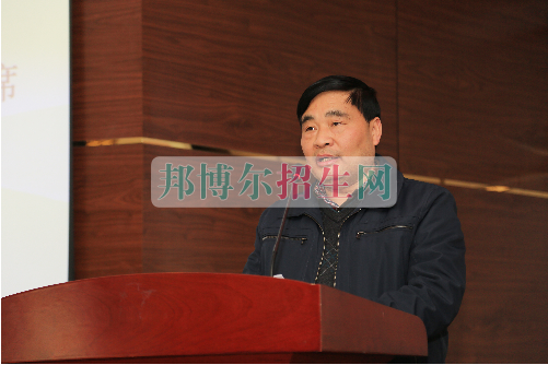 成都航空職業(yè)技術(shù)學(xué)院第三屆第一次教職工代表、工會會員代表大會勝利召開