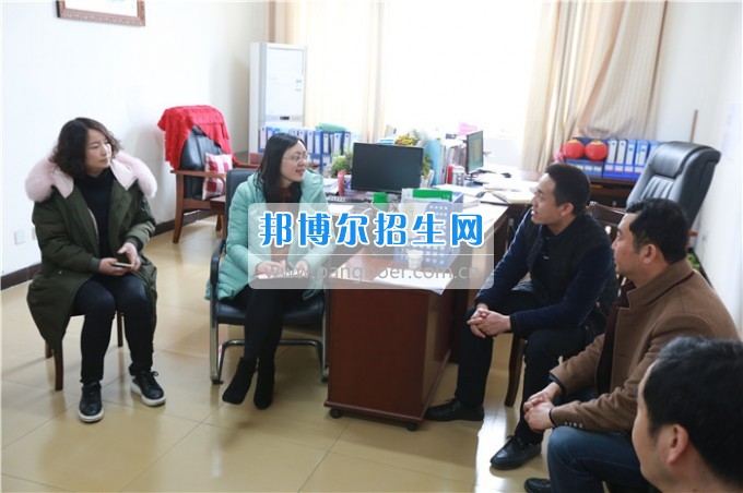 川南幼兒師范高等?？茖W(xué)校考察交流并巡查實(shí)習(xí)生情況