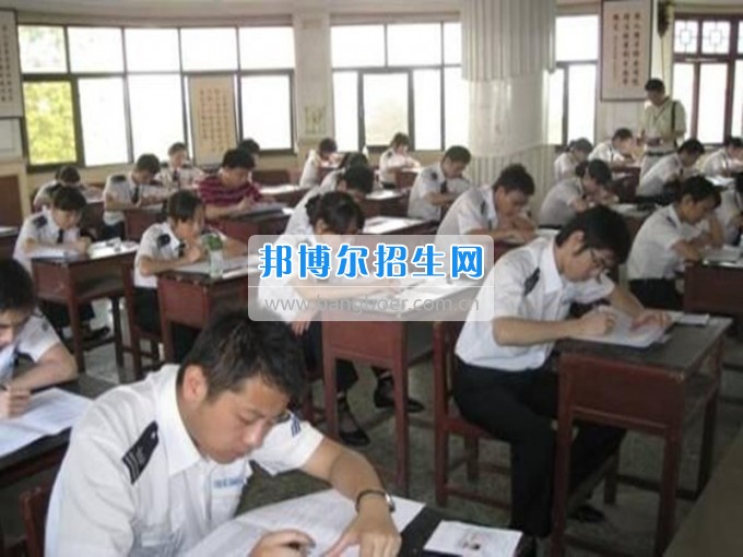 2017年春民航業(yè)特有工種職業(yè)技能鑒定在綿陽航空職業(yè)學校舉行。
