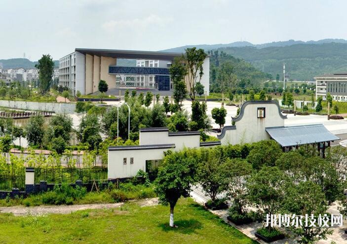 重慶兩江職業(yè)教育中心2020年報(bào)名條件、招生要求、招生對象