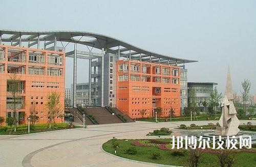 成都市中山職業(yè)技術(shù)學(xué)校2020年報(bào)名條件、招生要求、招生對(duì)象