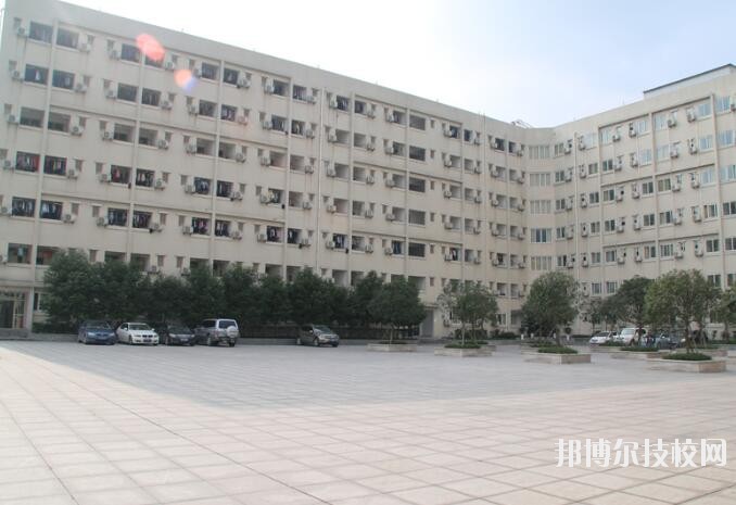 重慶礦業(yè)工程學(xué)校怎么樣、好不好