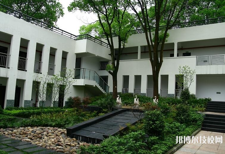 中國(guó)人民解放軍總參謀部信息化部直屬工廠職業(yè)技術(shù)學(xué)校怎么樣、好不好