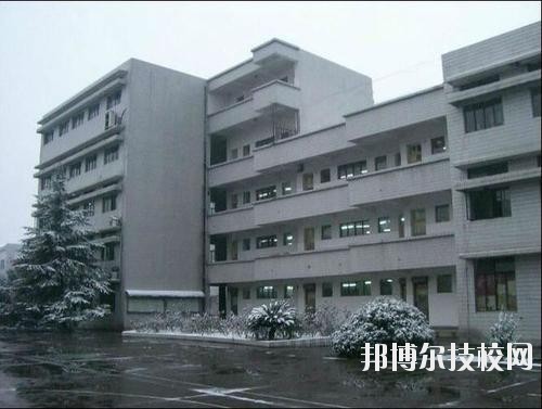 永康衛(wèi)生學(xué)校2020年報名條件、招生要求、招生對象