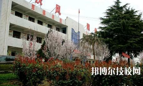 扶風(fēng)縣職業(yè)教育中心2020年報(bào)名條件、招生要求、招生對(duì)象 