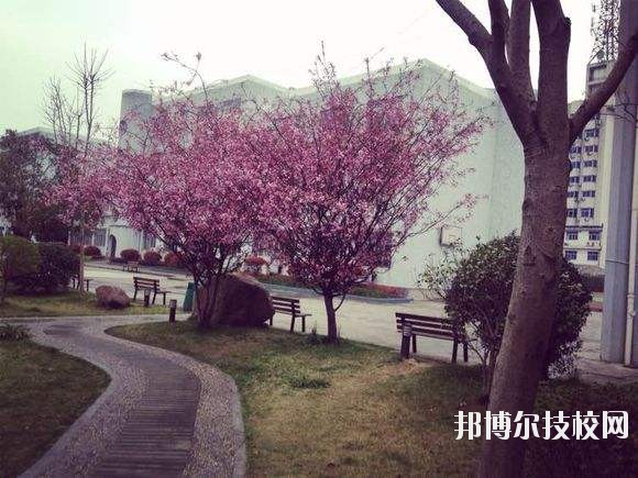 余姚市職業(yè)技術(shù)學校2020年宿舍條件