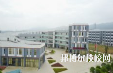 江西輕工業(yè)高級技工學(xué)校2020年學(xué)費(fèi)、收費(fèi)多少