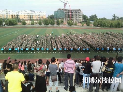成都華夏衛(wèi)校2020年報(bào)名條件、招生要求、招生對(duì)象