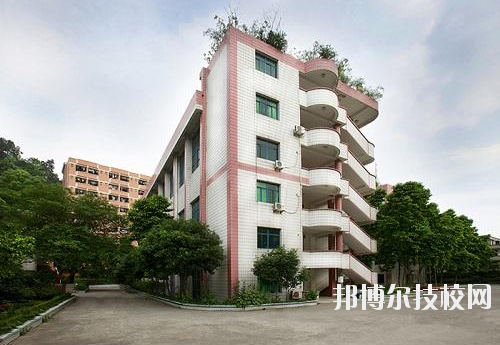 重慶護(hù)士學(xué)校2020年報(bào)名條件、招生要求、招生對(duì)象