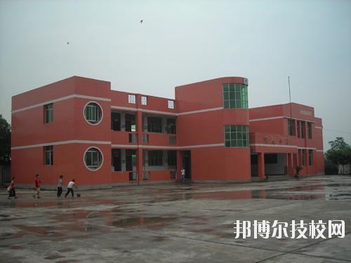 清鎮(zhèn)中等職業(yè)技術(shù)學(xué)校怎么樣、好不好