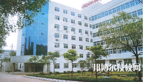 國(guó)營(yíng)八二一廠技工學(xué)校2020年報(bào)名條件、招生要求、招生對(duì)象