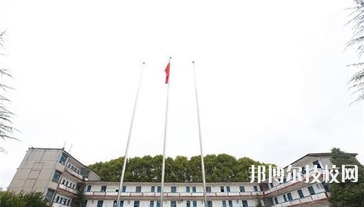 貴陽鐵路工程學(xué)校2020年報(bào)名條件、招生要求、招生對象
