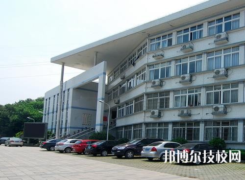 鄞州職業(yè)高級中學(xué)2020年報名條件、招生要求、招生對象