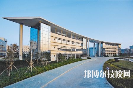 鄞州職業(yè)教育中心學校2020年報名條件、招生要求、招生對象
