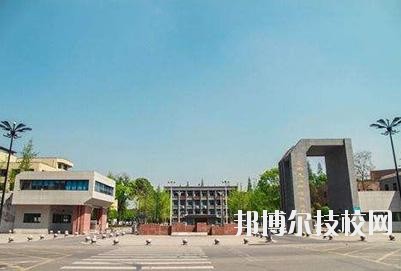 四川現(xiàn)代科技職業(yè)學(xué)校2020年報(bào)名條件、招生要求、招生對(duì)象