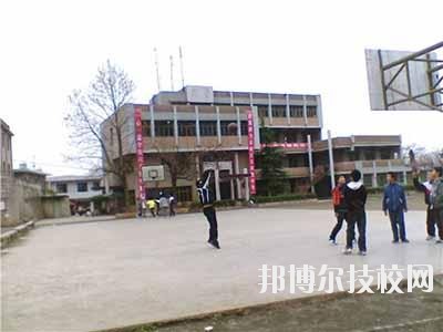 貴州龍里中等職業(yè)學(xué)校2020年報(bào)名條件、招生要求、招生對(duì)象