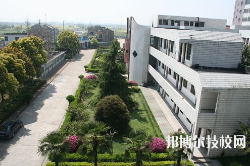 泰州博日電腦技術(shù)學(xué)校2020年報(bào)名條件、招生要求、招生對(duì)象