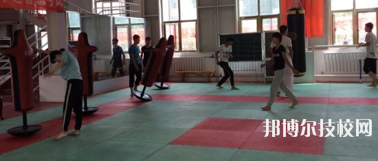 酒泉體育運(yùn)動(dòng)學(xué)校2020年學(xué)費(fèi)、收費(fèi)多少