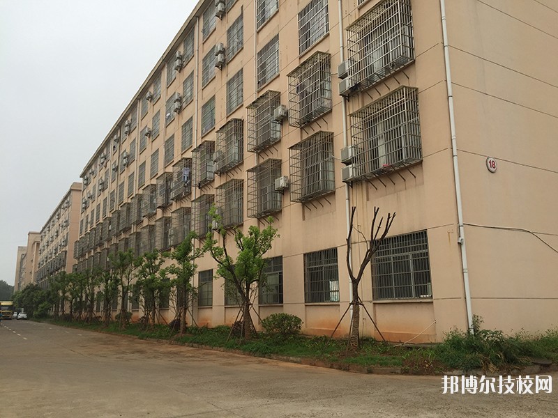 吉安信息工程學(xué)校怎么樣、好不好