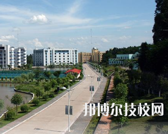 重慶益民技工學(xué)校2020年報(bào)名條件、招生要求、招生對(duì)象