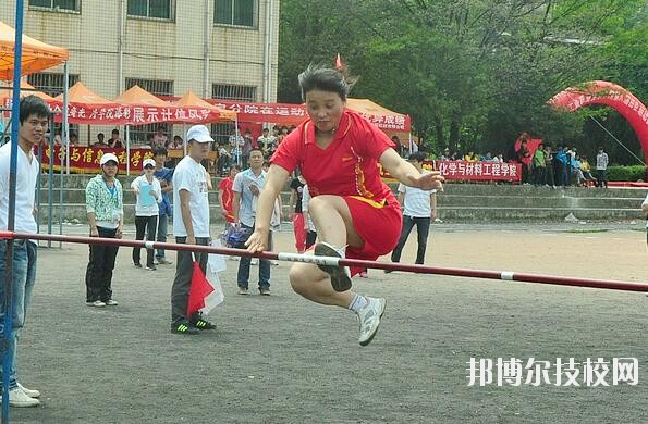 貴州化學(xué)工業(yè)學(xué)校2020年報(bào)名條件、招生要求、招生對(duì)象