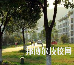 重慶第二財貿(mào)學校怎么樣、好不好