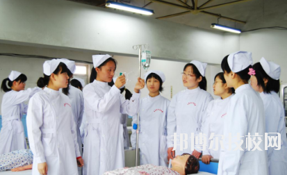 重慶藥劑學(xué)校2020年報名條件、招生要求、招生對象
