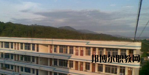 百色工程職業(yè)技術(shù)學(xué)校2020年報(bào)名條件、招生要求、招生對(duì)象