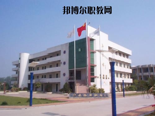 昭陽區(qū)高級職業(yè)中學(xué)2020年報(bào)名條件、招生要求、招生對象