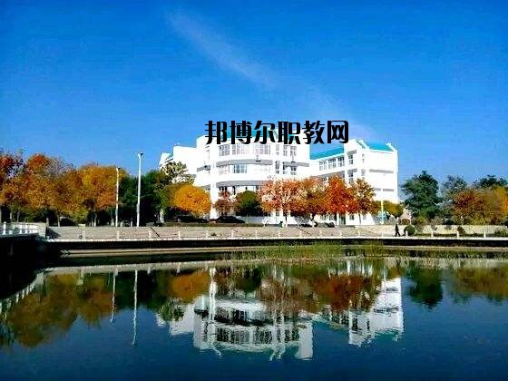 利川民族中等職業(yè)技術(shù)學(xué)校2020年報(bào)名條件、招生要求、招生對(duì)象