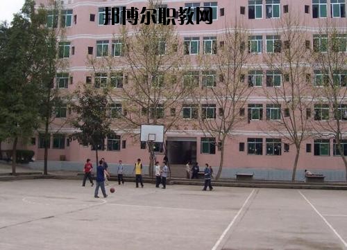 四川達州經(jīng)濟貿(mào)易學(xué)校2020年報名條件、招生要求、招生對象