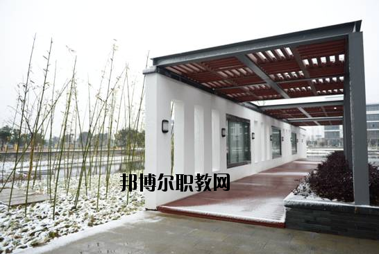 江蘇高港中等專業(yè)學(xué)校怎么樣、好不好
