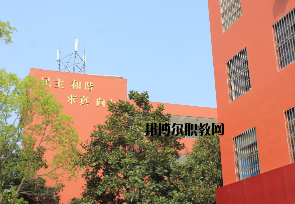 南昌保險學校2020年報名條件、招生要求、招生對象