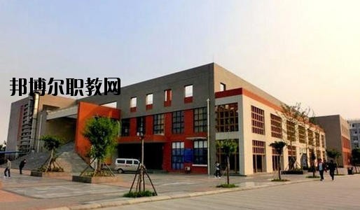 貴陽(yáng)市經(jīng)濟(jì)貿(mào)易中等專業(yè)學(xué)校2020年報(bào)名條件、招生要求、招生對(duì)象