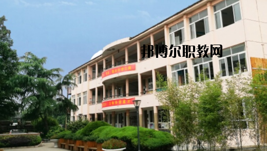 溫州財(cái)稅會計(jì)學(xué)校2020年招生辦聯(lián)系電話