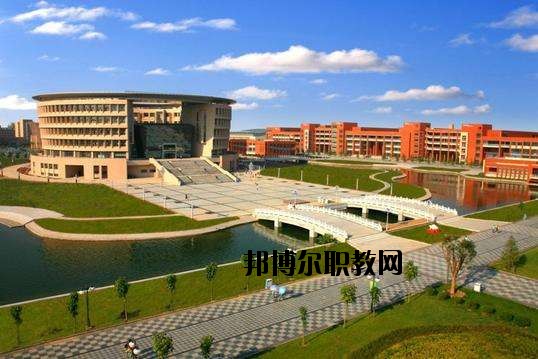 咸寧電子科技學(xué)校2020年報名條件、招生要求、招生對象