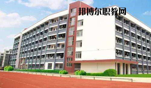 廣西商業(yè)技師學院2020年報名條件、招生要求、招生對象