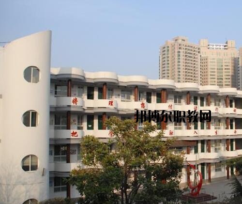 鄭州信息技術(shù)學(xué)校2021年報名條件、招生對象