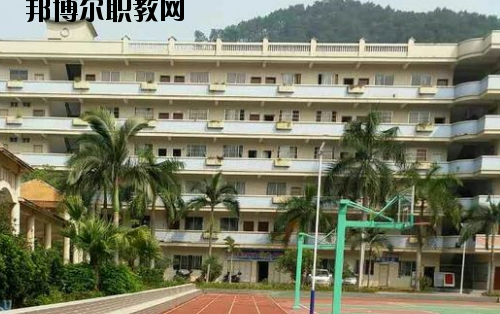 梧州西南中等專業(yè)學(xué)校2020年報(bào)名條件、招生要求、招生對(duì)象