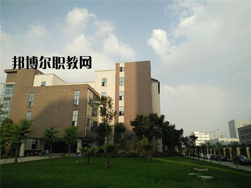 內(nèi)江科技開發(fā)學(xué)校2020年報名條件、招生要求、招生對象