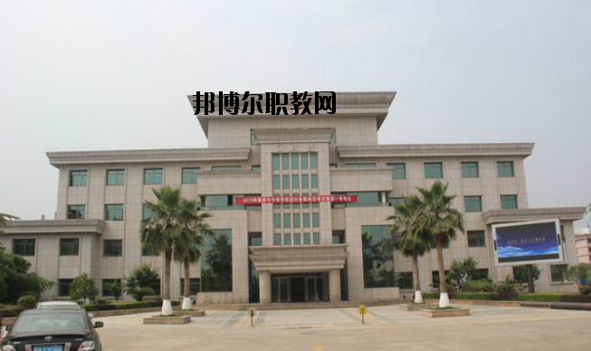 南昌第一中等專業(yè)學(xué)校2020年報(bào)名條件、招生要求、招生對(duì)象