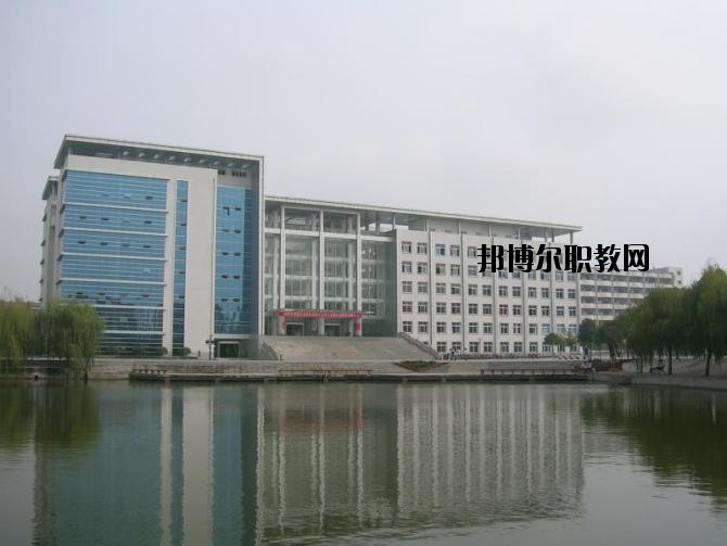 元謀縣職業(yè)高級中學(xué)2020年學(xué)費、收費多少