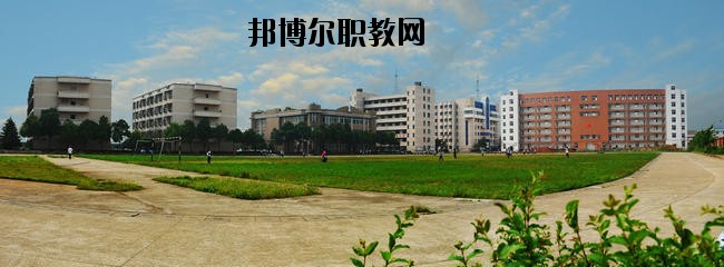 華寧縣職業(yè)高級中學(xué)怎么樣、好不好