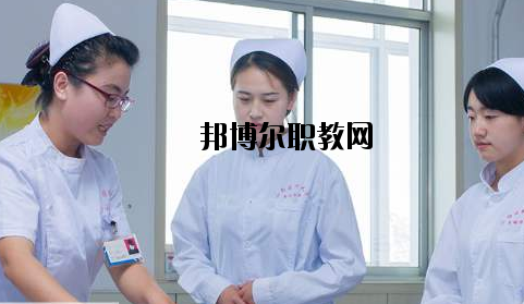 河南濮陽(yáng)衛(wèi)生學(xué)校2021年報(bào)名條件、招生要求、招生對(duì)象