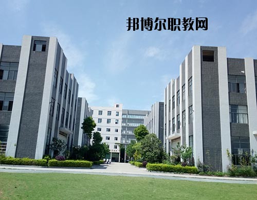 贛州服裝職業(yè)技術(shù)學(xué)校怎么樣、好不好